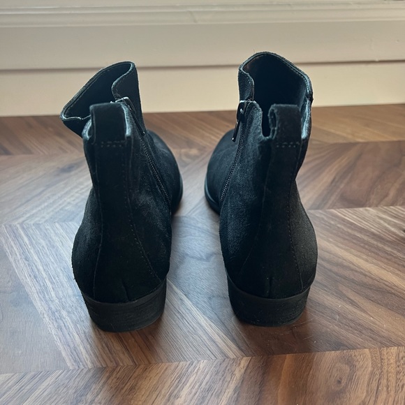 Vince Camuto Brystal Black Suede Ankle Boot (US 8.5) - Picture 5 of 7